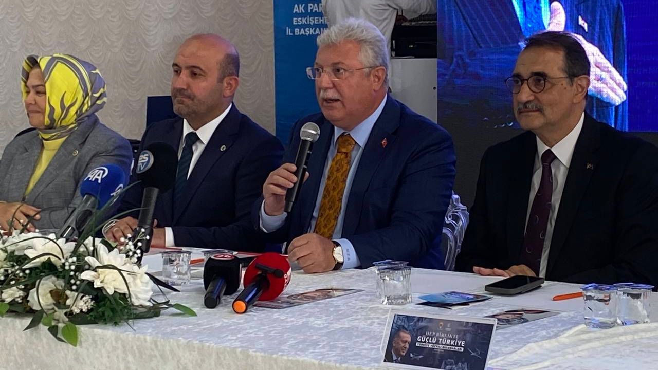 Akbaşoğlu: "CHP'de büyük bir kargaşa, koltuk kavgası ve iç çekişme görüyoruz"