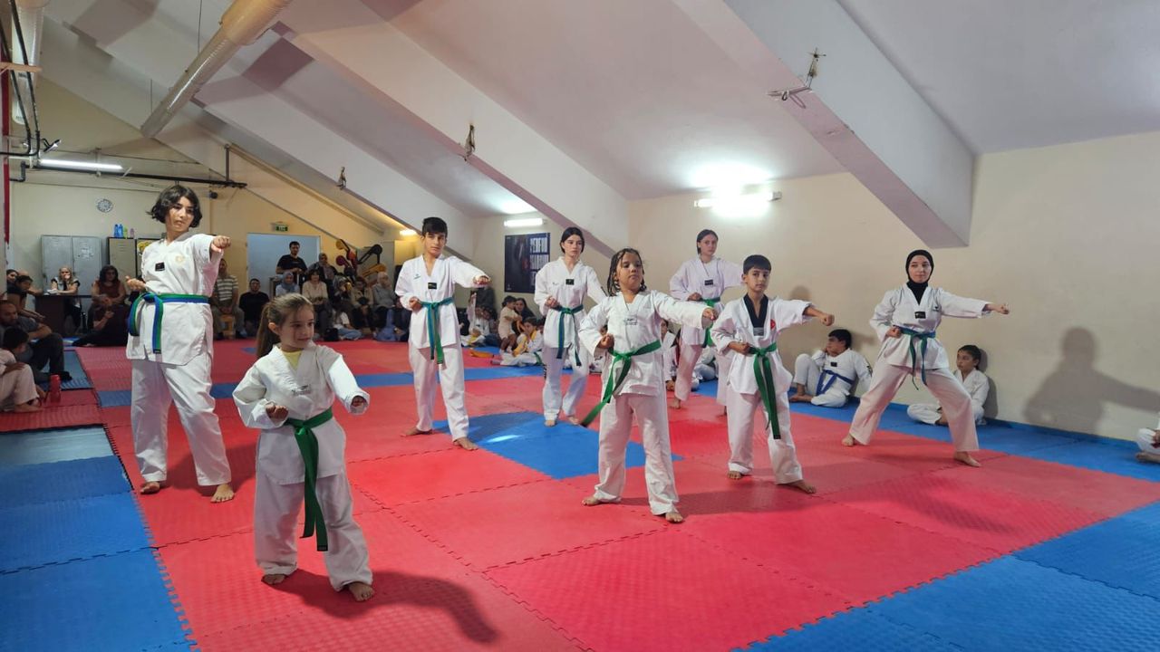 Porsuk Spor Salonu’nda taekwondo kuşak sınavı heyecanı