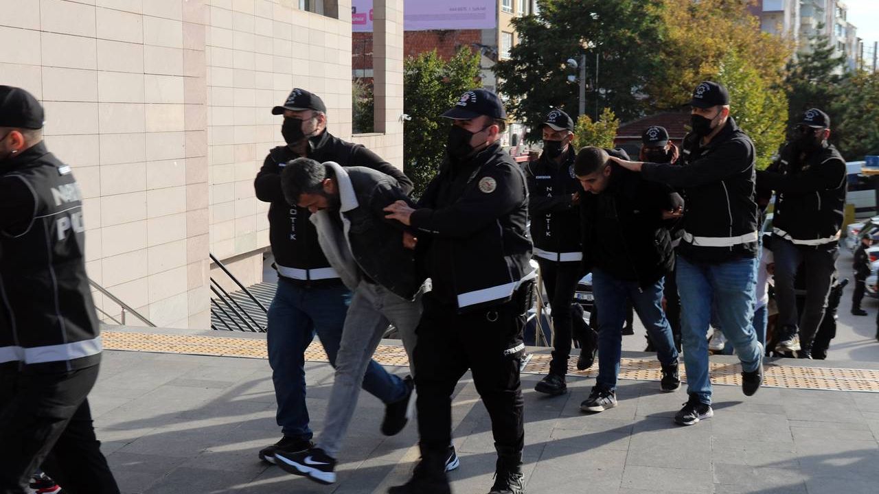 Eskişehir'de eş zamanlı narkotik operasyonu: 8 kişi tutuklandı