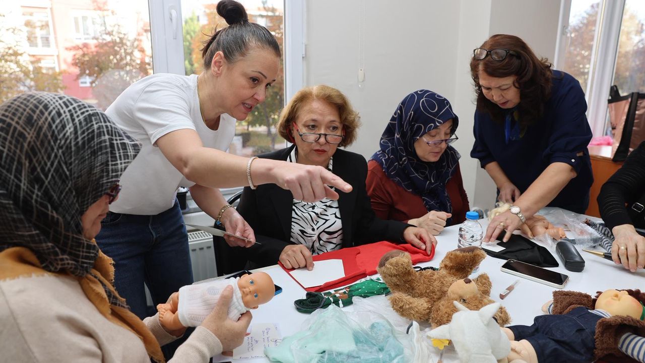 Atık oyuncaklar yeniden hayat buluyor