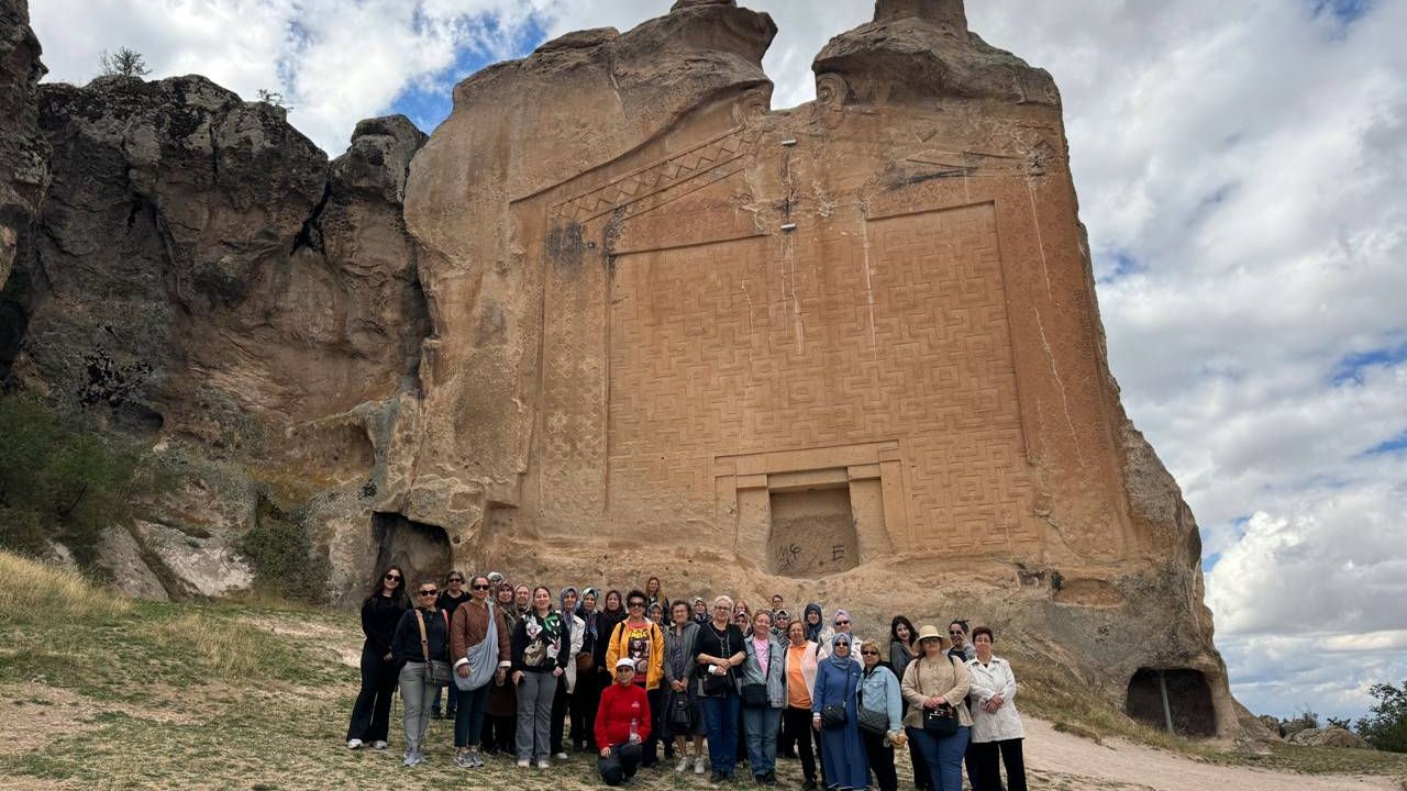 Eskişehir'in kadınları tarihi keşfe çıktı