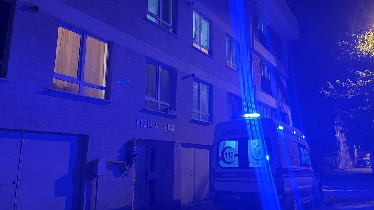 Eskişehir'de şüpheli ölüm! Evinde ölü bulundu!