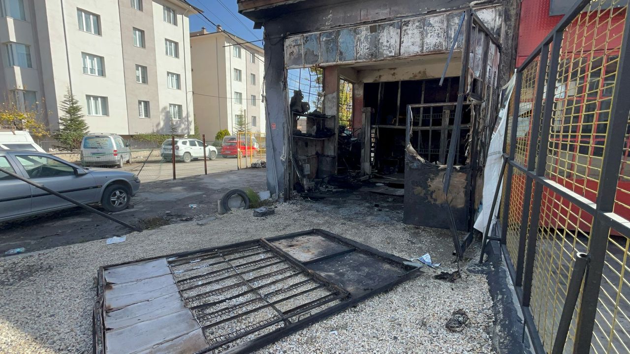 Eskişehir’de patlama! 2 kişi alevlerin arasında kaldı!