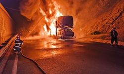 8 adet sıfır araç alevler içinde kaldı