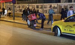 Eskişehir trafiğinde tehlikeli anlar: Kurye yaralandı!