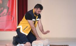 Eskişehir'de lise öğrencilerine ilk yardım sunumu