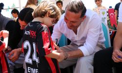 Kırmızı Şimşekler miniklerle buluşmaya devam ediyor