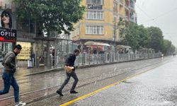 Eskişehirliler yağmura yakalandı!