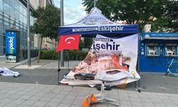 Eskişehir'de AK Parti çadırına saldırı!
