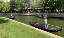 Eskişehir'e gelen turistlerin ilk durağı gondol seferleri oldu