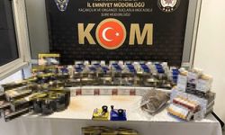 KOM’dan kaçak sigara baskını: 5 şüpheli yakalandı
