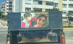 Kamyonetinin arkasına katledilen Narin'in fotoğrafını yapıştırdı