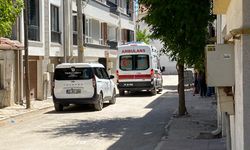 İkinci kattan düşen küçük çocuk hastaneye kaldırıldı