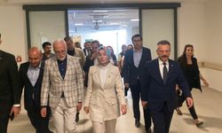 Bakan Göktaş, yangında yaralanan orman işçisini ziyaret etti