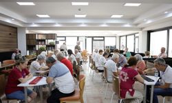 Kıdemli vatandaşlar turnuva heyecanı yaşadı