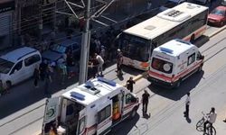 Motosiklet yayaya çarptı: 2 yaralı