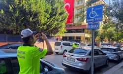 Trafik Ekiplerinden engelli park yerlerine sıkı denetim