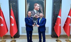 Orgeneral Güneykaya'dan Vali Aksoy'a veda ziyareti