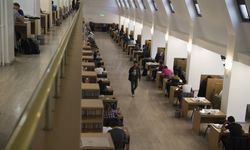 Anadolu Üniversitesi Kütüphanesi bilgiye açılan kapı olmayı sürdürüyor