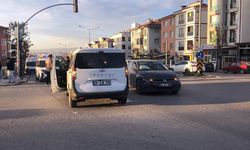 Otomobil ile hafif ticari araç çarpıştı: 6 yaralı