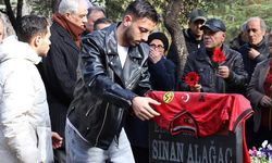 Milli kaleci Sinan Alağaç, vefatının 40'ncı yılında anıldı