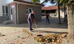 İnönü'nün dış mahallelerinde temizlik çalışması