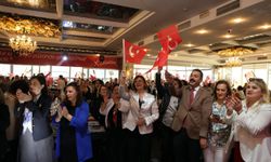 Başkan Ünlüce, Cumhuriyet buluşmasında kadınlarla bir araya geldi