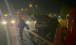 Çevirme noktasından kaçan alkollü sürücü kaza yaptı