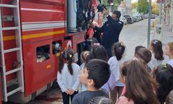 Kedi kurtarma operasyonu miniklere ders niteliği taşıdı