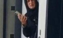 Kartla kapı açmaya çalışırken yakalandılar