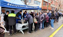 Odunpazarı Belediyesi’nden helva ikramı