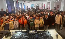 Eskişehir'de öğrenciler DJ ile buluştu
