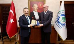 Vali Aksoy’dan Başkan Kurt’a veda ziyareti