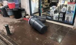 Şiddetli fırtına ortalığı birbirine kattı