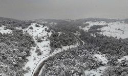 Karla kaplanan dağ havadan görüntülendi