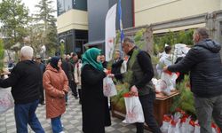 Orman Haftası nedeniyle halka fidan hediye edildi