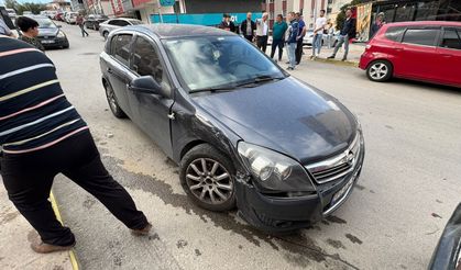 Atakent kavşağında yine kaza: Mahalleli çözüm bekliyor