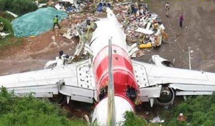 Hindistan'da 242 kişiyi taşıyan yolcu uçağı düştü