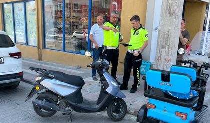 Kavşakta kaza: 2 motosiklet çarpıştı
