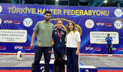Eskişehirli halterci Buse Er Türkiye ikincisi oldu