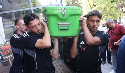 Efsane isim son yolculuğuna uğurlandı