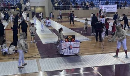 Eskişehir'de Eskrim Kılıç Türkiye Kupası heyecanı yaşandı