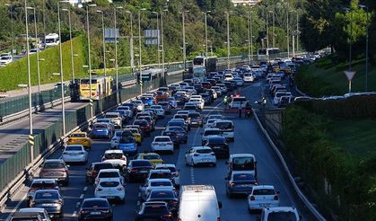 Ehliyet tehlikede: Yeni hız ceza sistemi sürücüleri zorluyor!