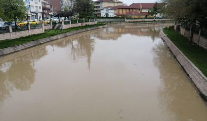 Porsuk Çayı renk değiştirdi