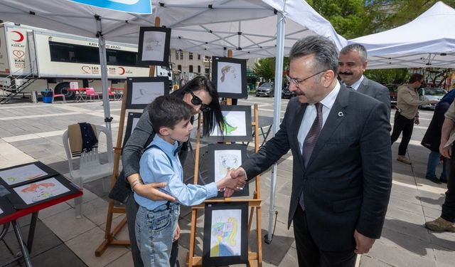 Eskişehir'de Engelsiz Hayır Panayırı