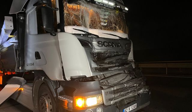 Eskişehir'de TIR'lar çarpıştı!