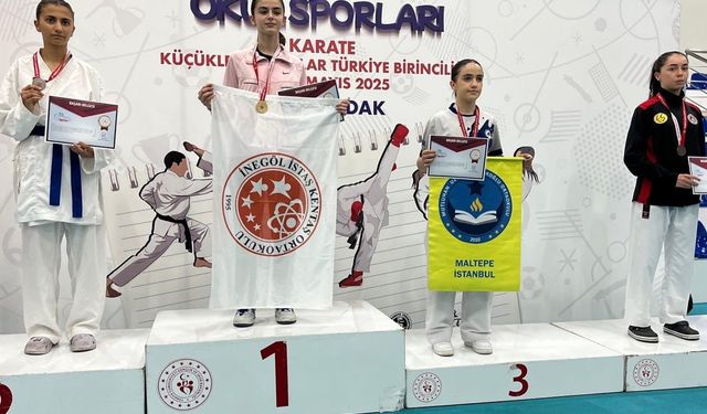"Küçük Kızlar Türkiye Şampiyonası" katılımcısı Eskişehir'e madalya ile döndü