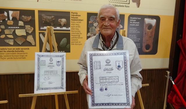 Tarihi Diploma Sergisi' nde 105 yıllık eser göz kamaştırdı
