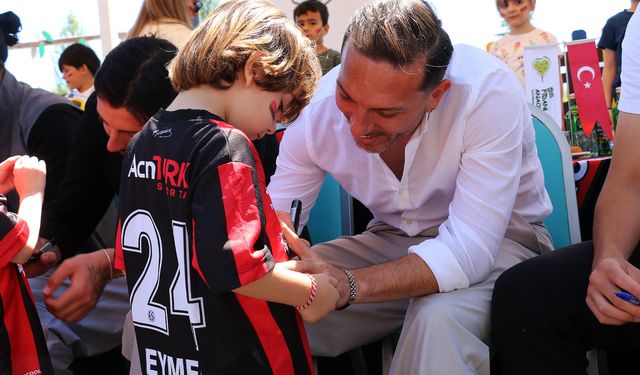 Kırmızı Şimşekler miniklerle buluşmaya devam ediyor