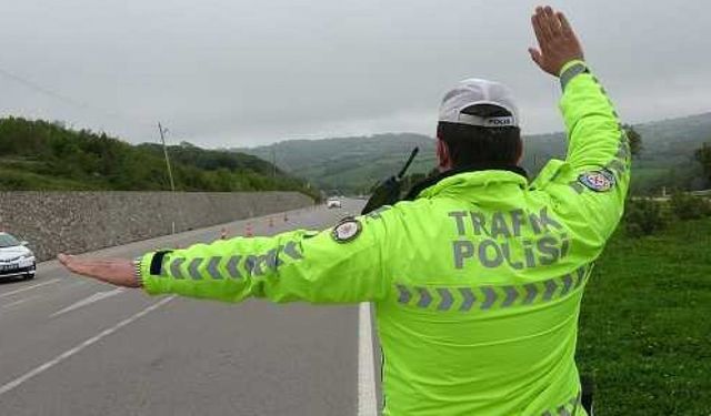 Eskişehir’de trafik denetimlerinde 120 sürücü belgesine el konuldu